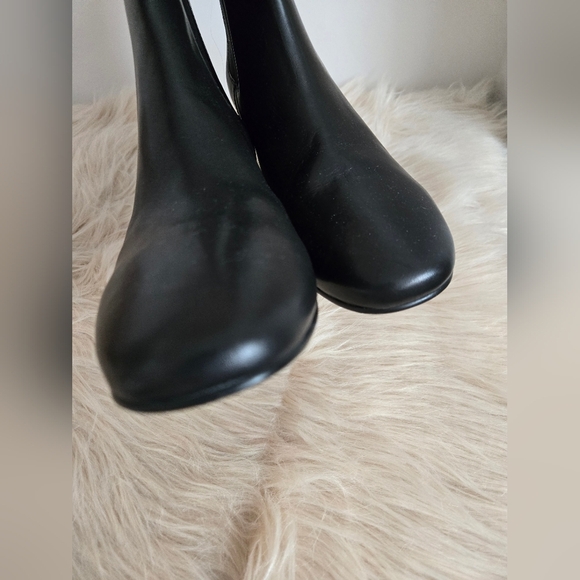 J Crew black leather heeled chealsea boots classic  minimalist | size 10.5 - Picture 7 of 9